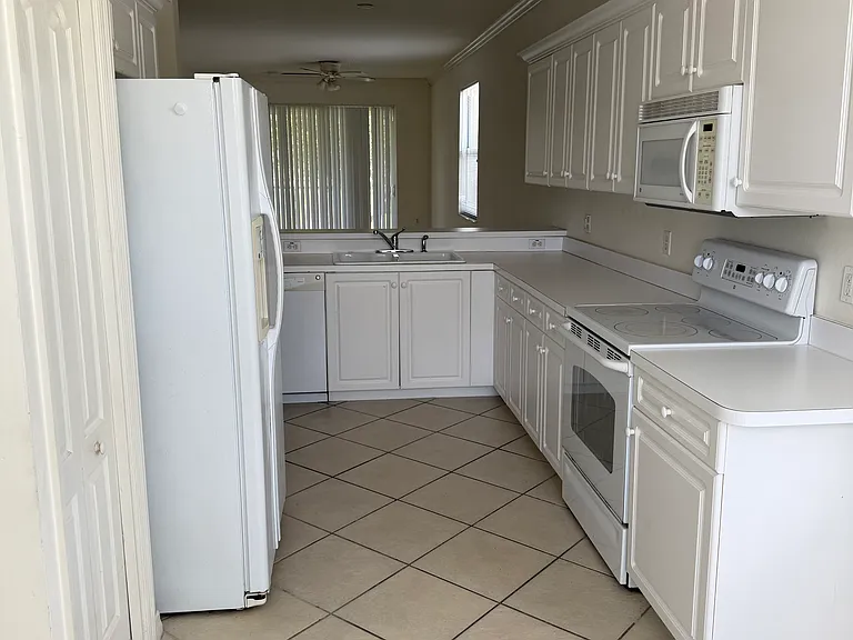 8450 Kingbird Loop #430 — Photo 11