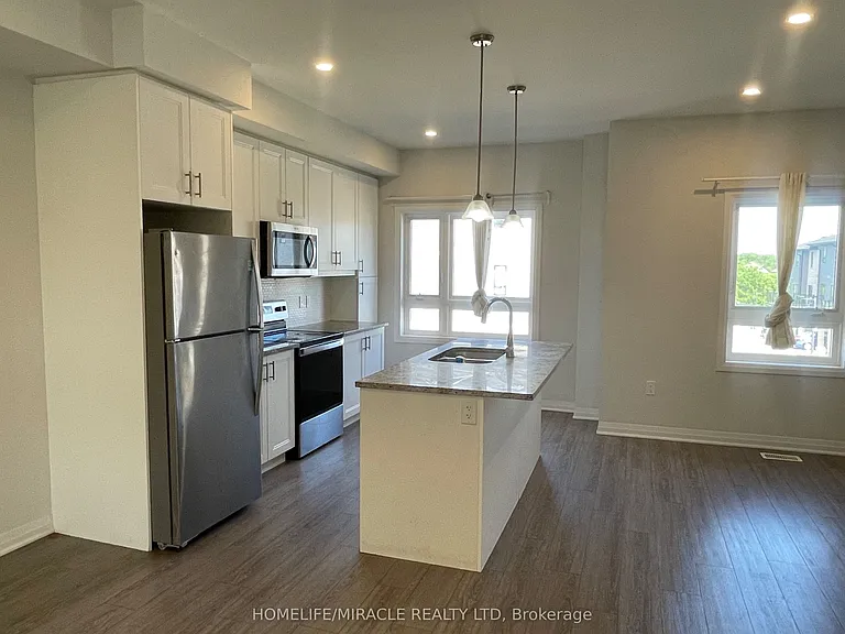 51 Sparrow Ave #20 — Photo 8