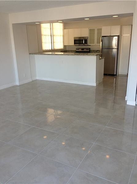 1st image of 3545 NE 166th St APT 201