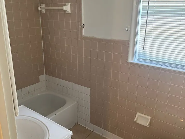 1615 Sharkey St — Photo 12