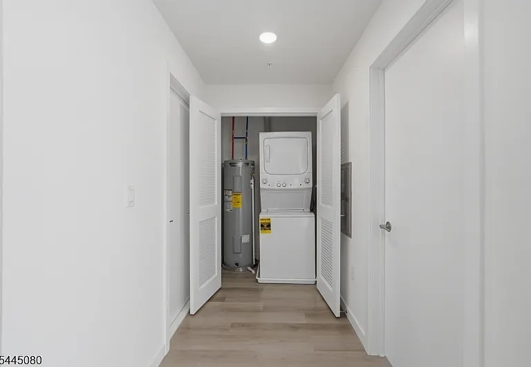 566 Springfield Ave #303 — Photo 5