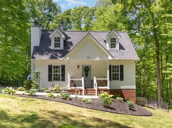3902 Chucks Ct, Burlington, NC 27215