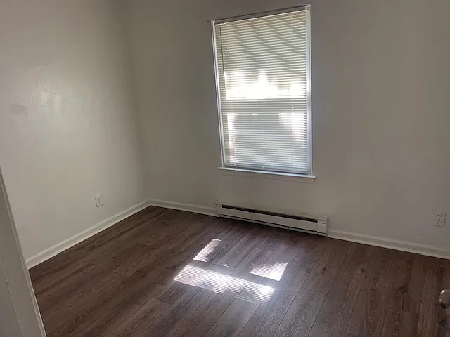 2 bed, 750 sqft, $1,200 — Photo 3