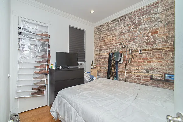 Rented by Keller Williams NYC | media 18