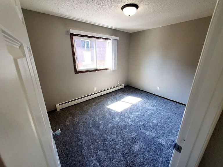 121 W Interstate Ave — Photo 6