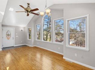 225 Roxy Cahoon Rd, Plymouth, MA 02360
