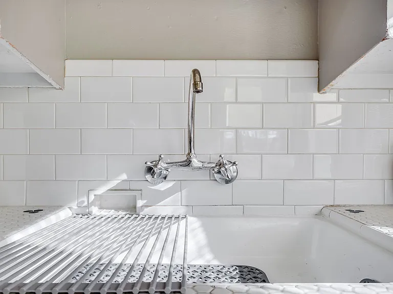 6500 N Michigan Ave #1 — Photo 4