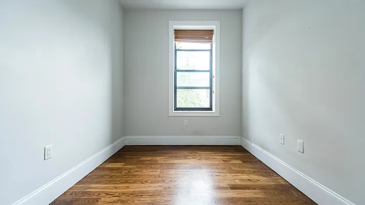 Rented by Nooklyn NYC LLC | media 58