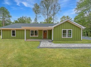 1 Ivy Rd, Howardsville, VA 24562