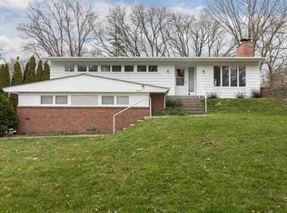 2006 Glendale Rd, Iowa City, IA 52245