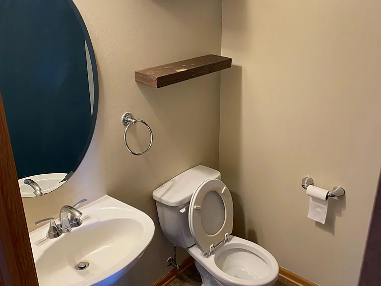 2210 Walnut Creek Dr — Photo 4