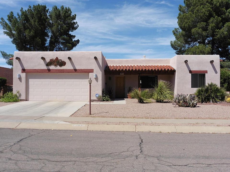 1st image of 393 E Mariposa