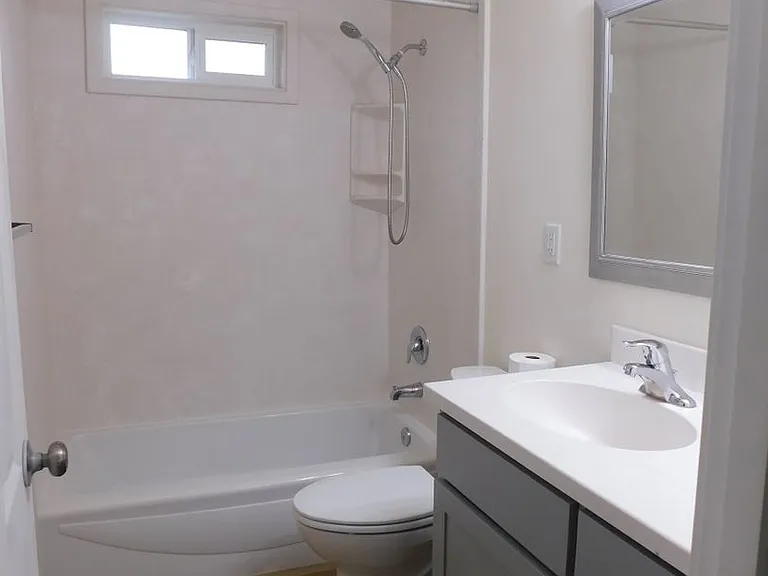 340 Goodyear St — Photo 9