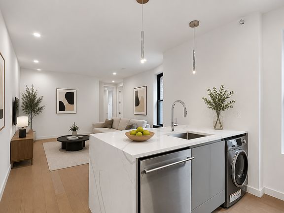 5th image of 19 Wyckoff St #22