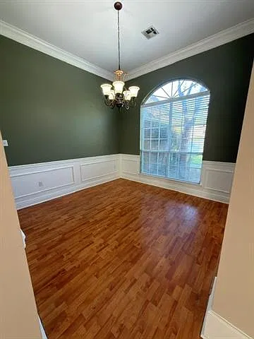 4 bed, 3.0 bath, 1880 sqft, $2,100 — Photo 2