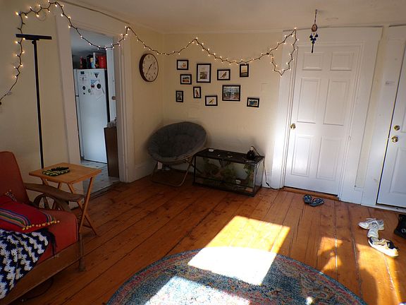 4th image of 15 Pleasant St #155