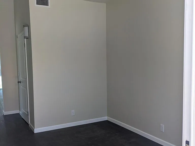 1609 N Erwin St #A-B — Photo 8