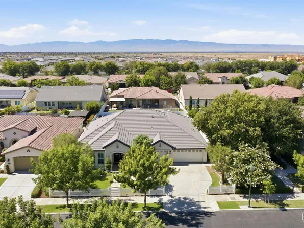 12623 Stillbrook Dr, Bakersfield, CA 93311