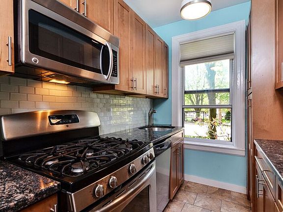 3rd image of 445 Gramatan Ave #K-a3