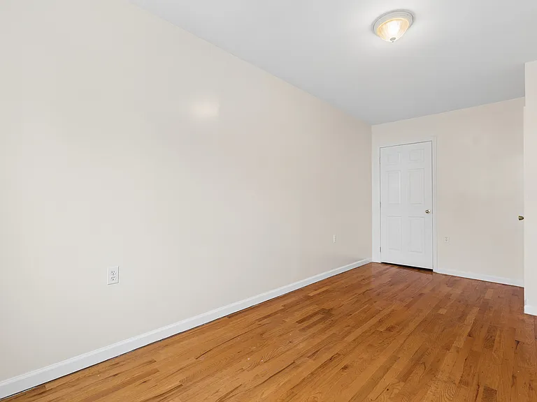 735 E 229th St #2 — Photo 14