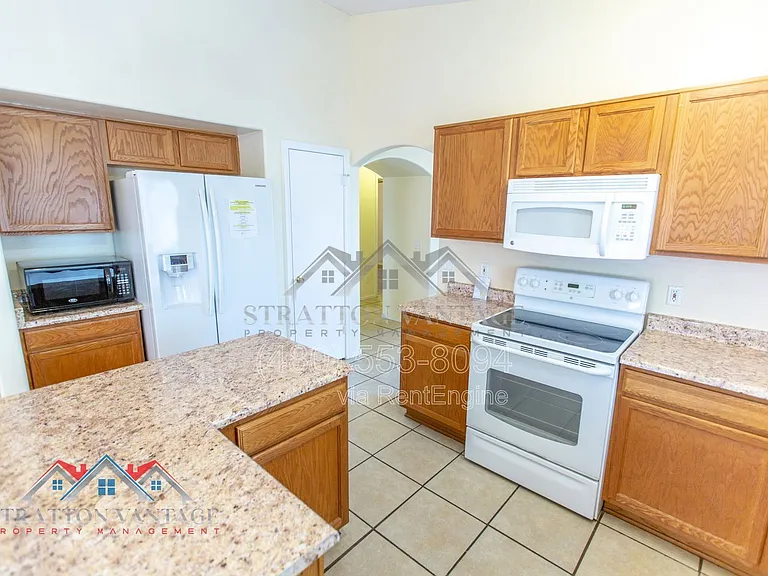 11801 W Paradise Dr — Photo 12