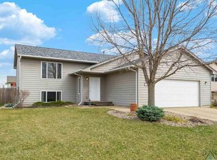 7212 W 66th St, Sioux Falls, SD 57106
