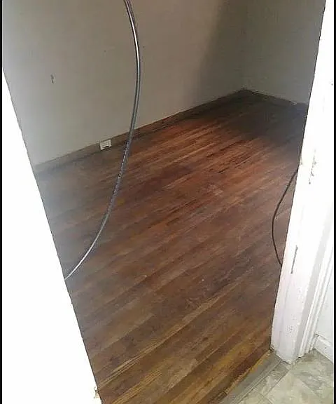214 Rhode Is — Photo 9