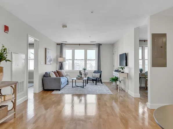 318 Rindge Ave Unit 407, Cambridge, MA 02140