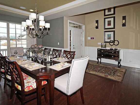 Located on 0019 in The Oaks At Churchill Club in Oswego, IL