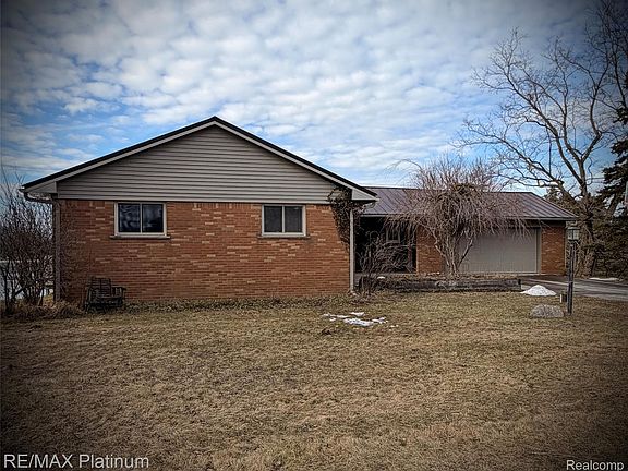 2nd image of 2525 Fisher Rd