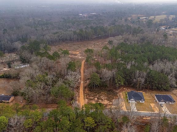 5th image of 272 Shadow Wood Ln