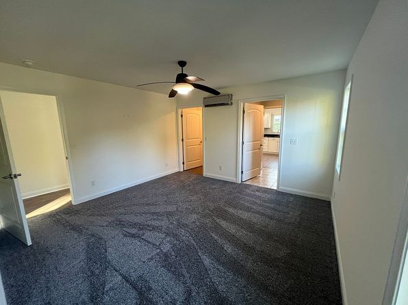 15 Hemlock St, Peterstown, WV 24963