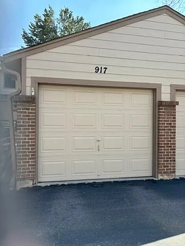 One car detached garage