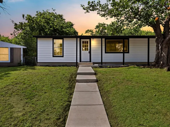 8005 Downe Dr, White Settlement, TX 76108