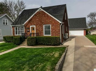 2075 Mullin Rd, Dubuque, IA 52001