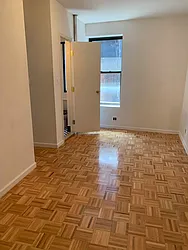 Rented by M.Grossman R.E. Management