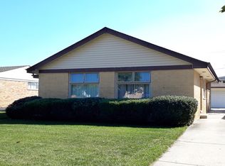 11039 Martindale Dr, Westchester, IL