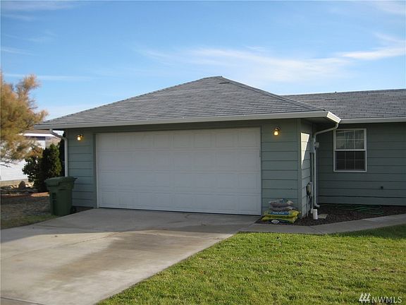 2nd image of 708 Wildwood Dr