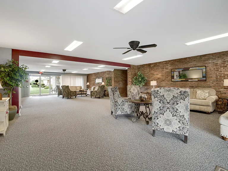 Brooklawn Apartments — Photo 11