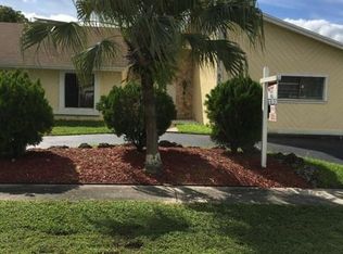 8550 NW 54th St, Lauderhill, FL 33351