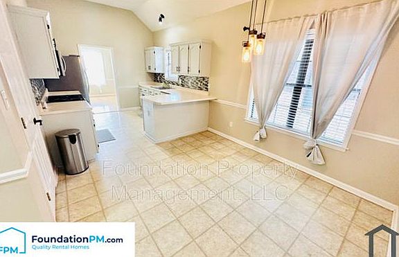 4th image of 3617 Polly Dr