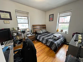 Rented by R New York