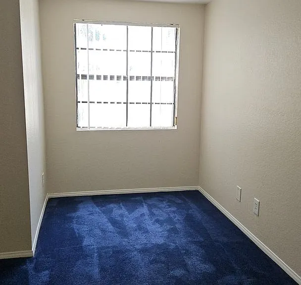 109 E Rosewood Ct — Photo 18