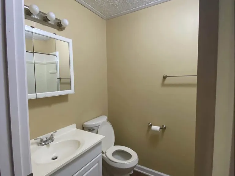 1109 Memorial Dr — Photo 8