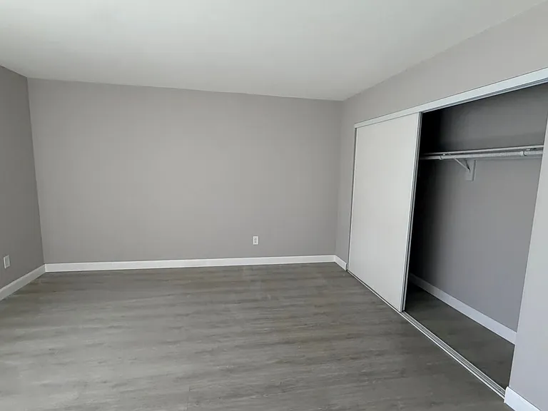 14689 Nordhoff St — Photo 14