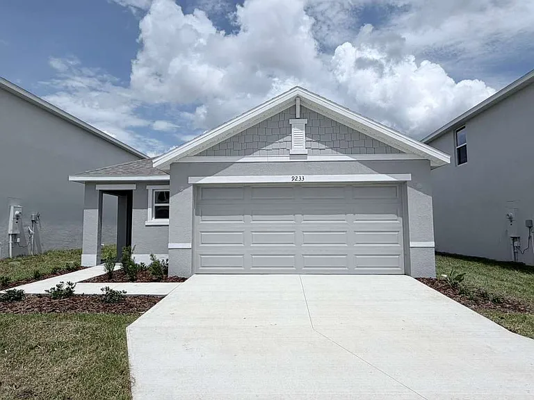9233 SW 47th Ct — Photo 2