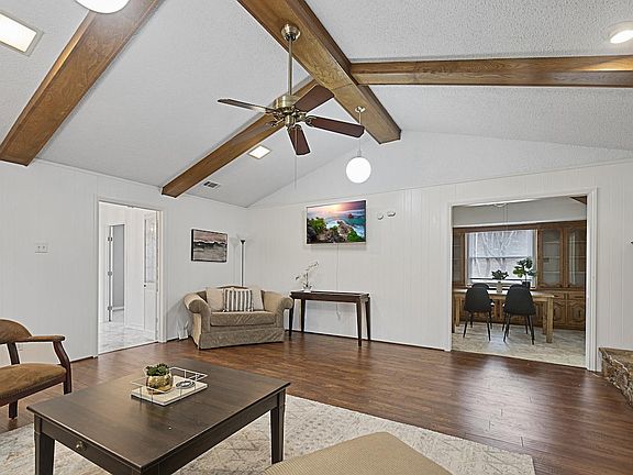 2nd image of 1108 Waterview Ln
