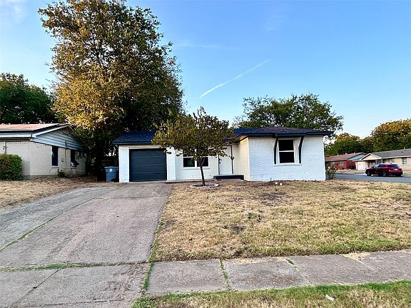 2nd image of 705 Jadewood Dr