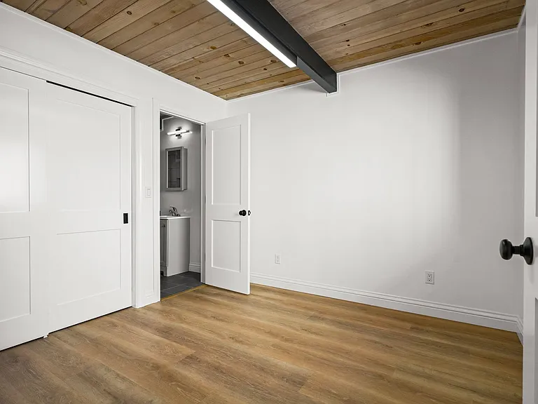 2030 Cedar St #6 — Photo 16