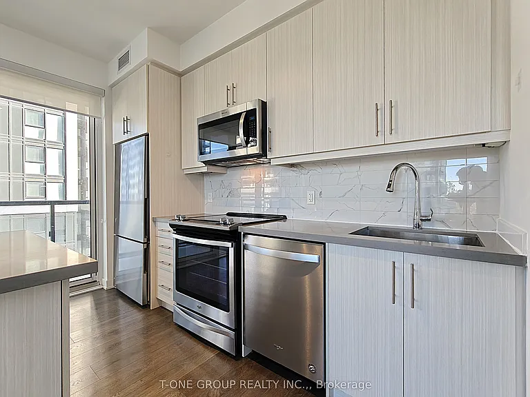 85 Oneida Cres #514 — Photo 3